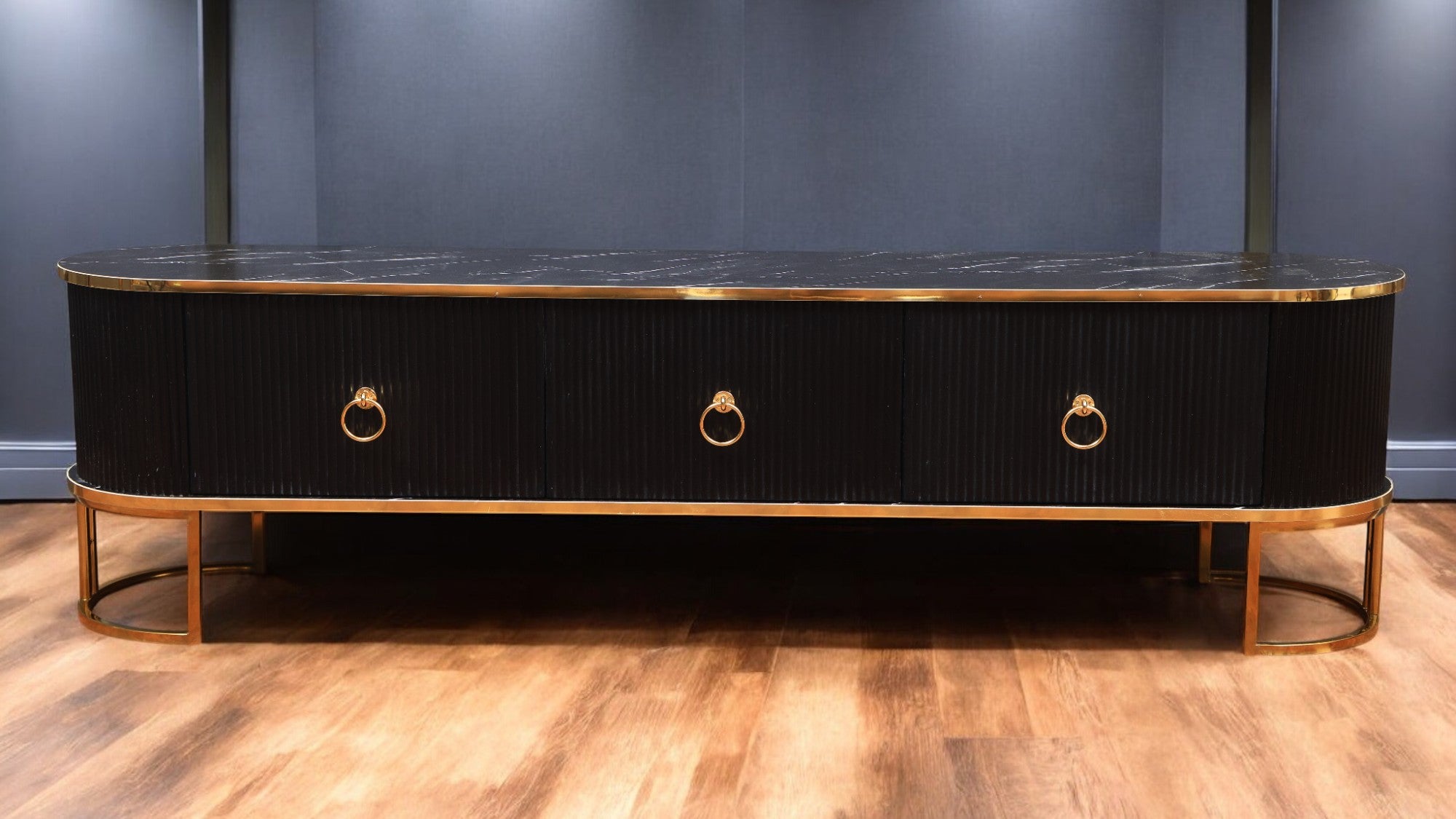 ترابيزة تليفزيون 196