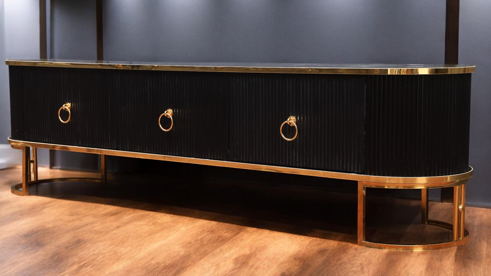 ترابيزة تليفزيون 196