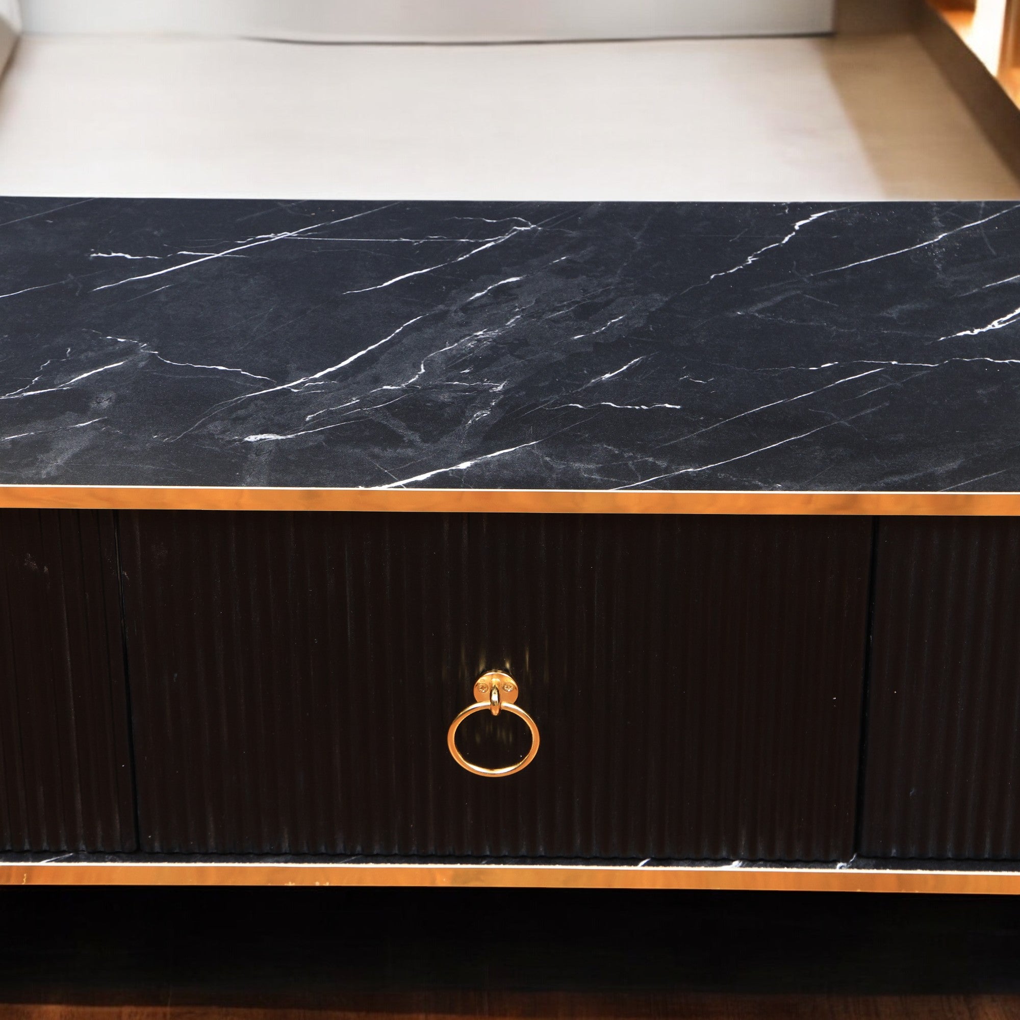 ترابيزة تليفزيون 196