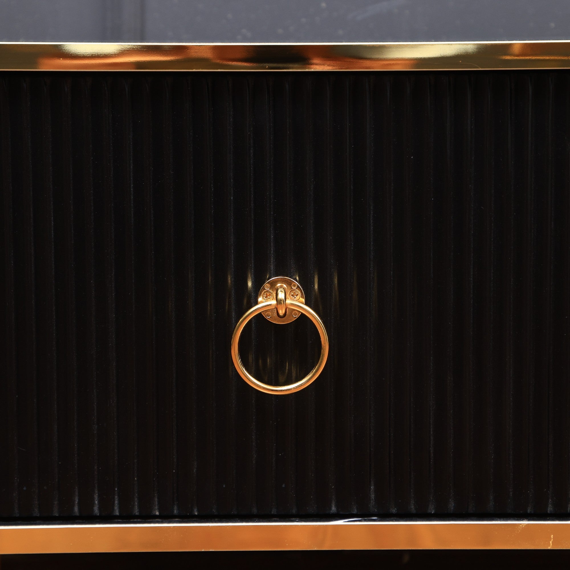 ترابيزة تليفزيون 196