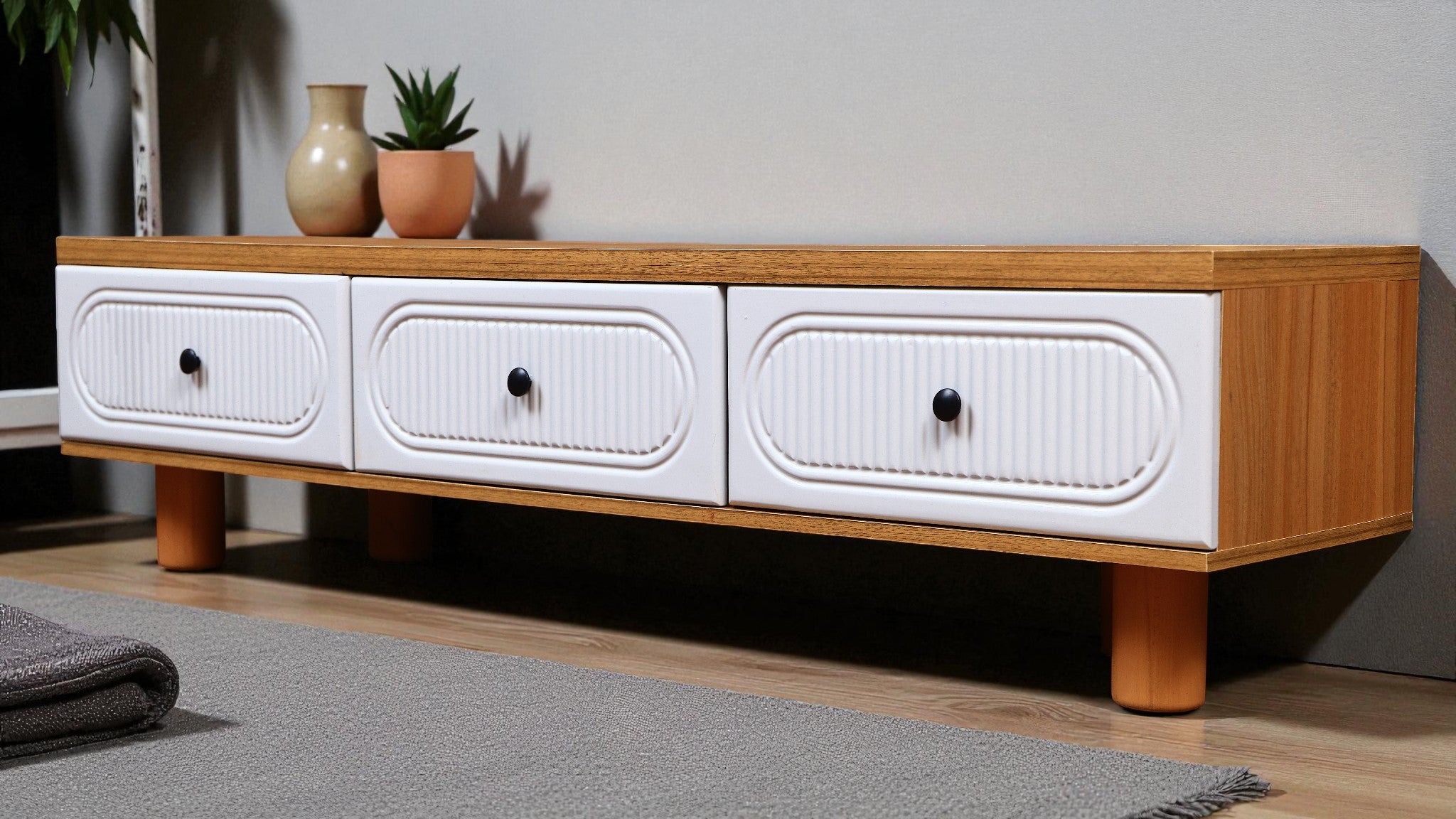 ترابيزة تليفزيون 200