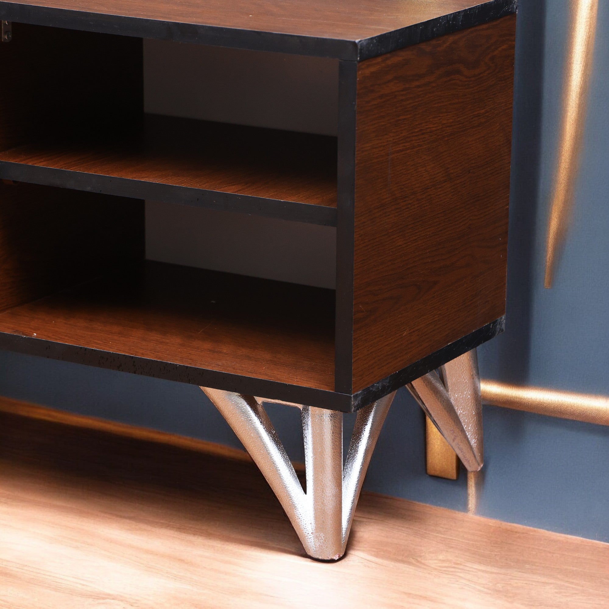 ترابيزة تليفزيون 186