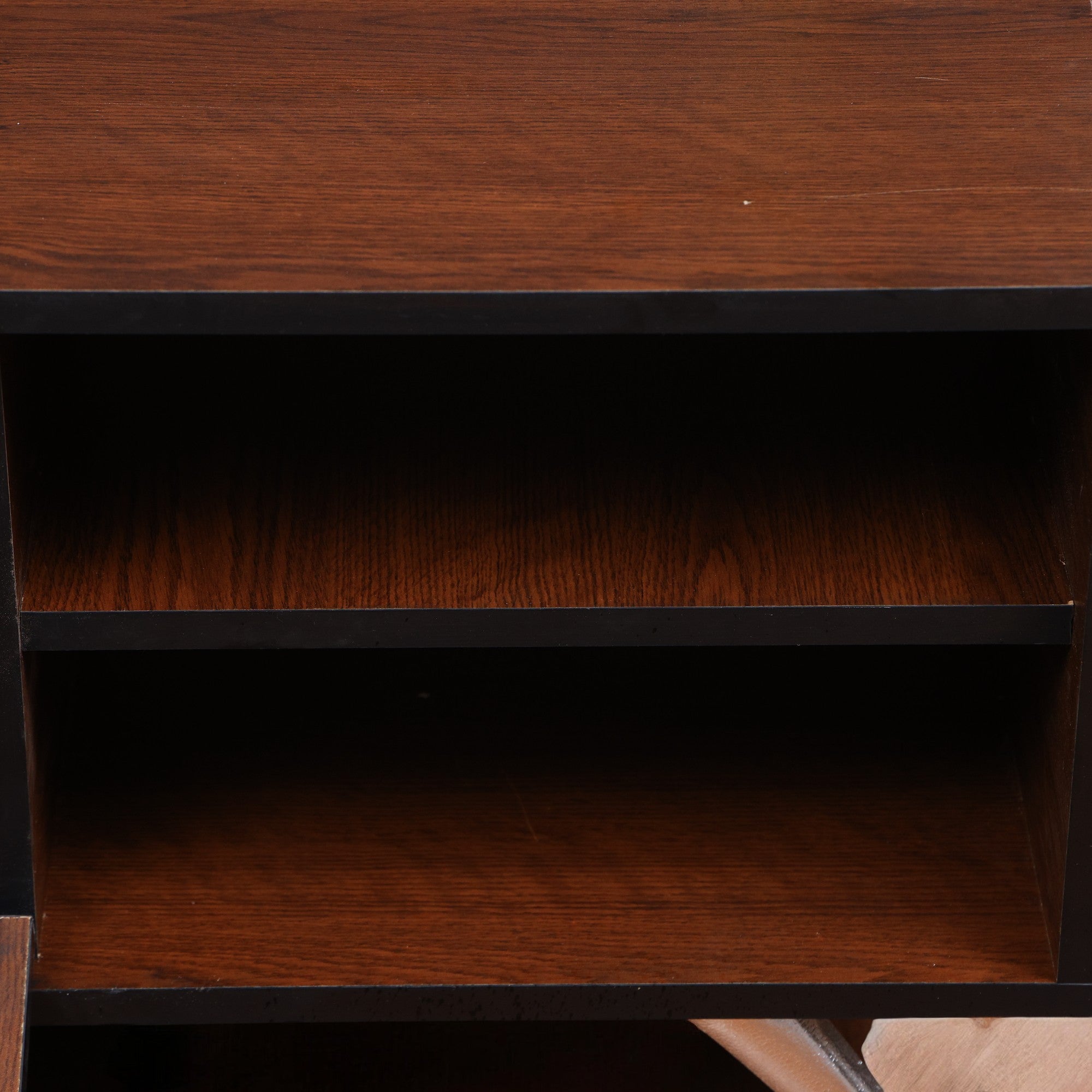 ترابيزة تليفزيون 186