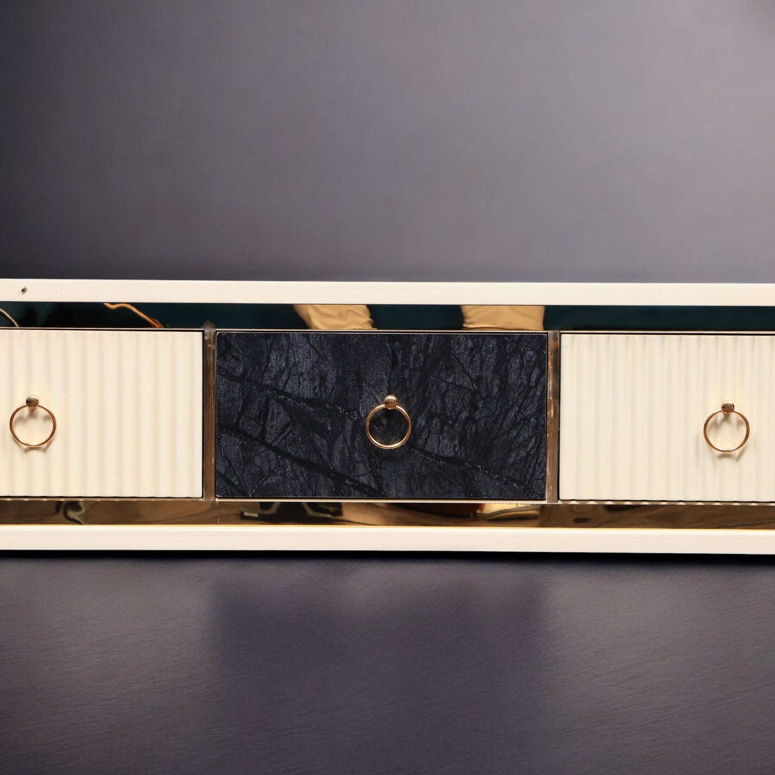 ترابيزة تليفزيون 178