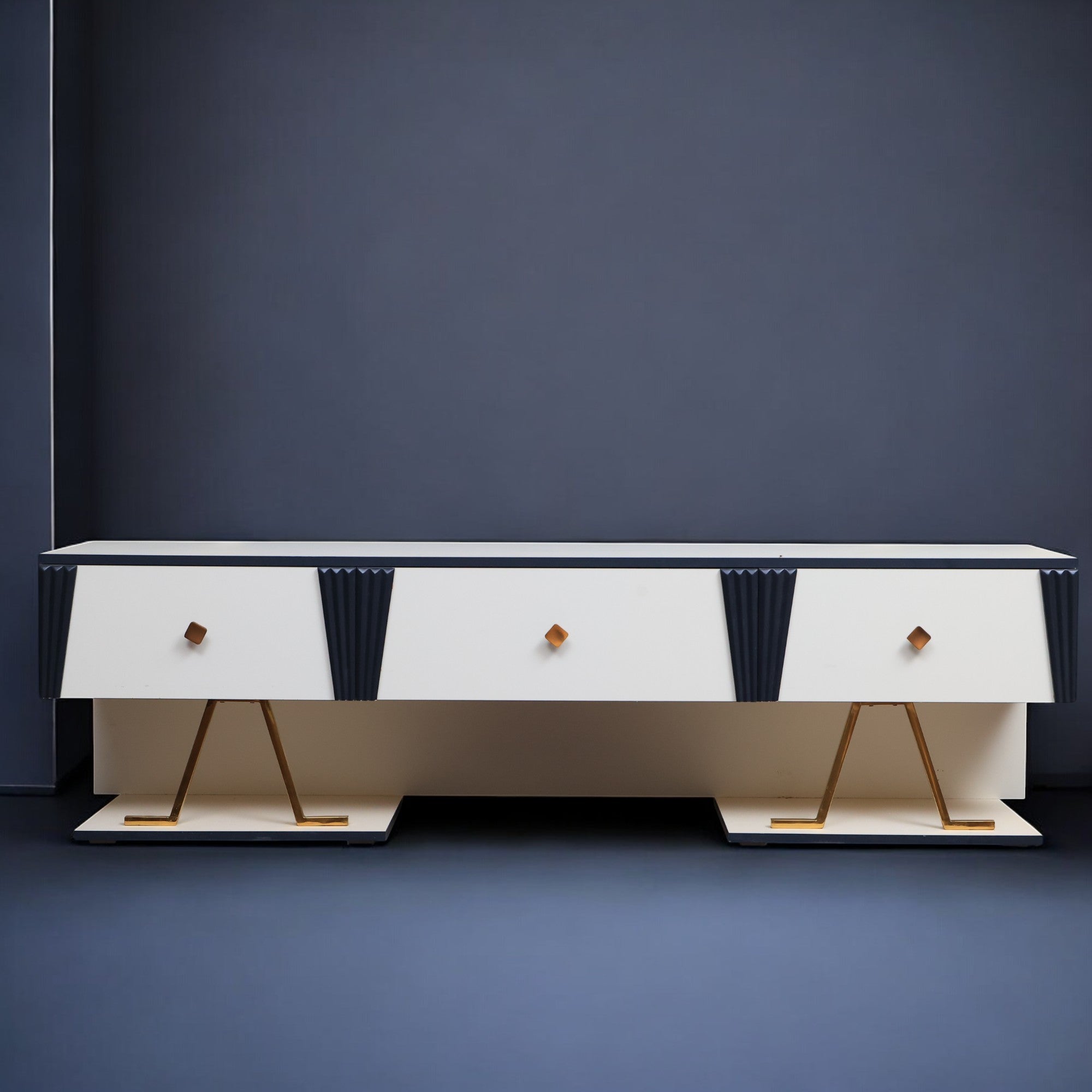 ترابيزة تليفزيون 163