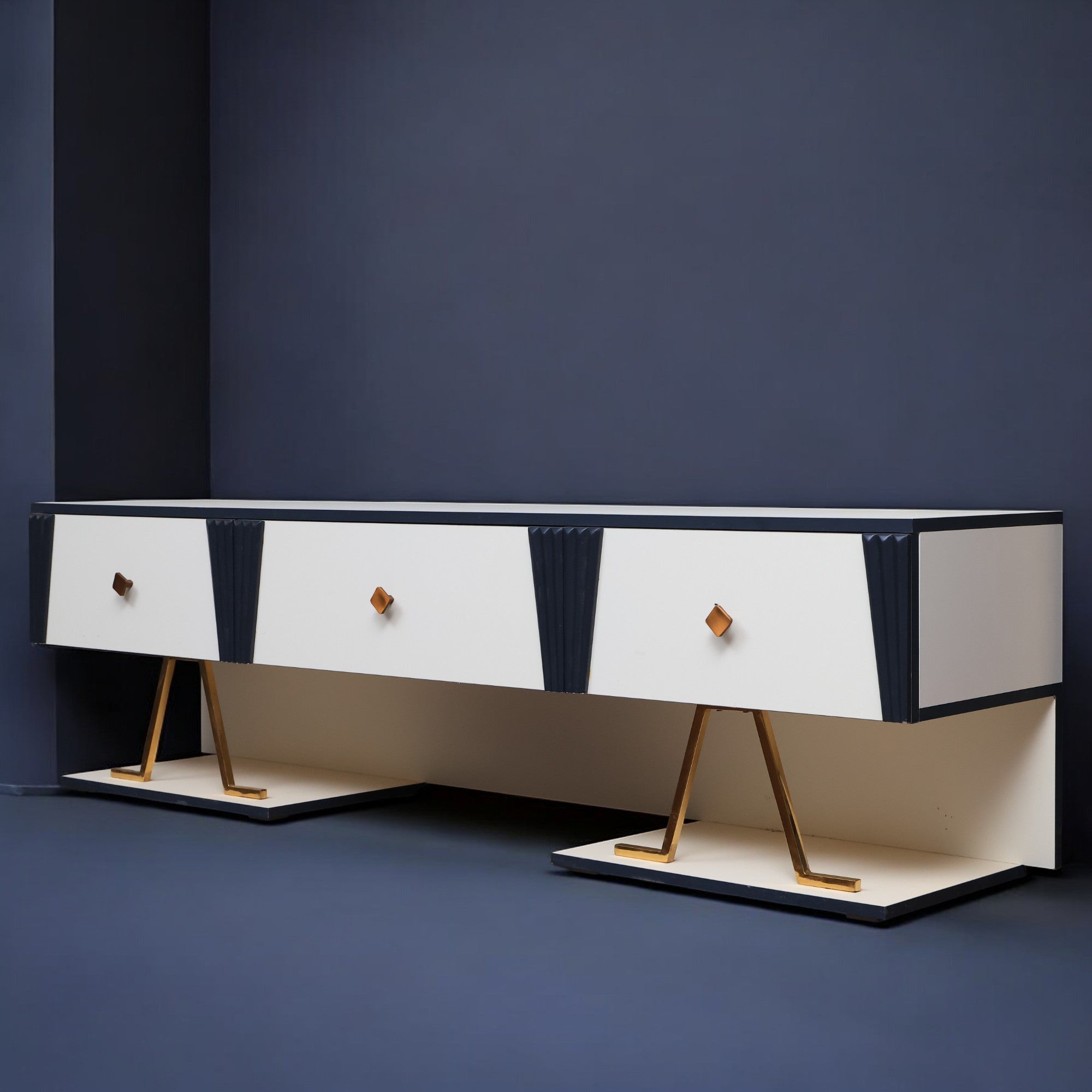 ترابيزة تليفزيون 163