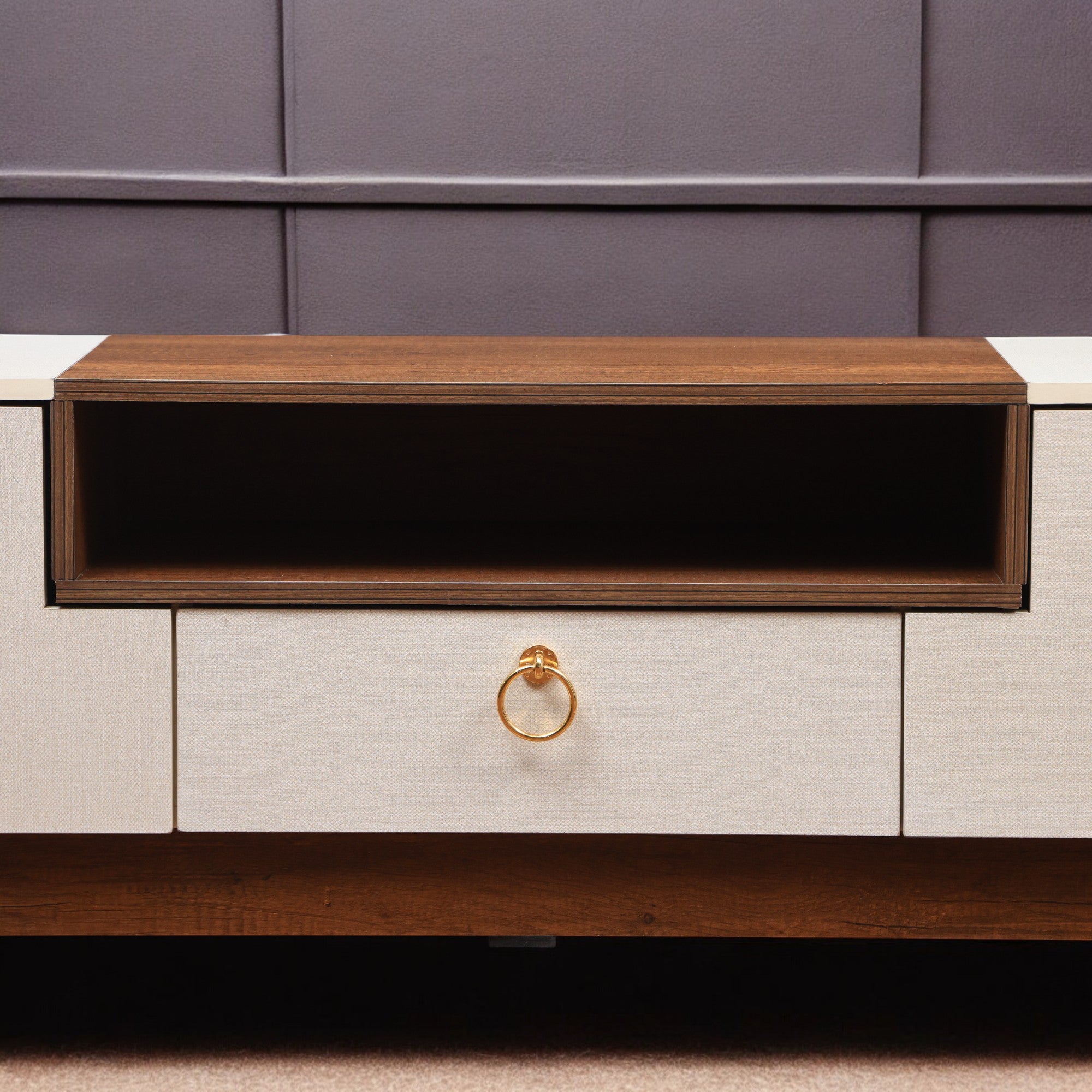 ترابيزة تليفزيون 197