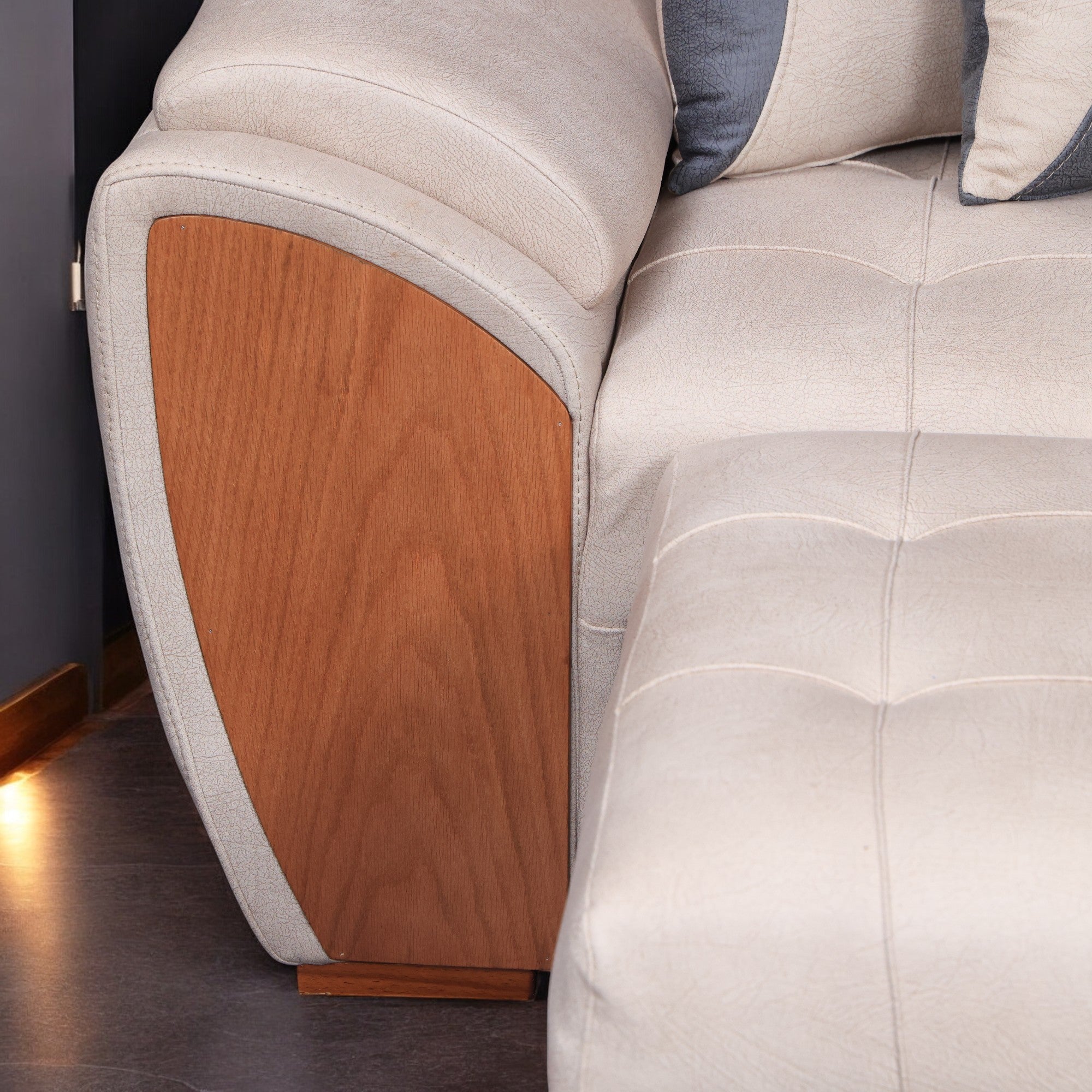 ركنة سرير وسحارة 221