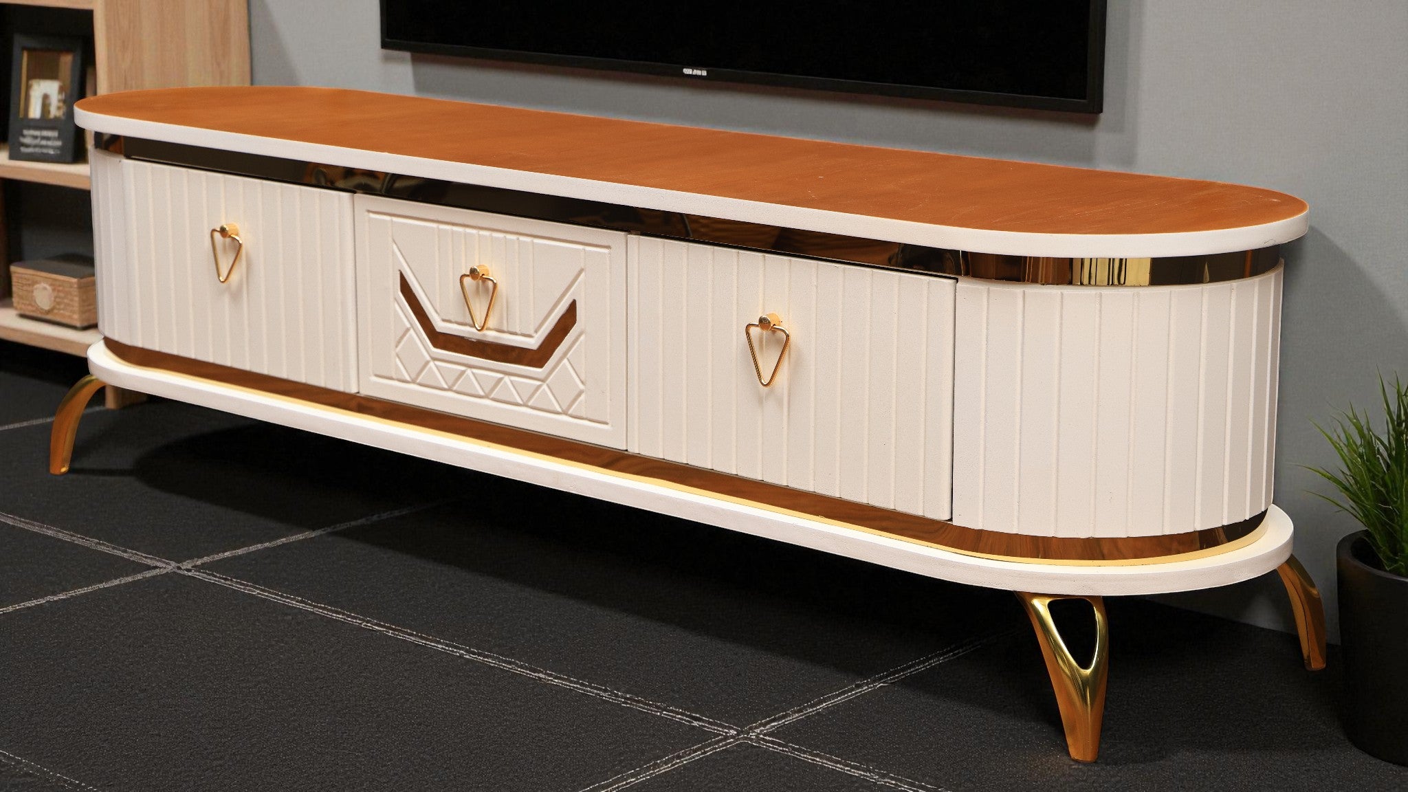 ترابيزة تليفزيون 198