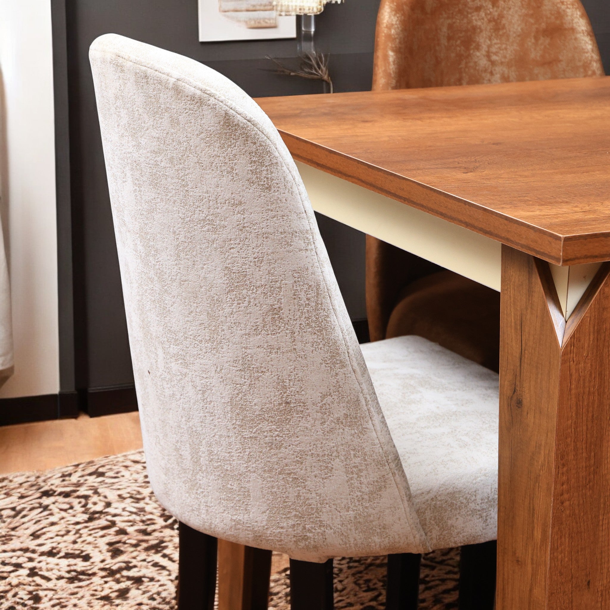 غرفة سفرة 511