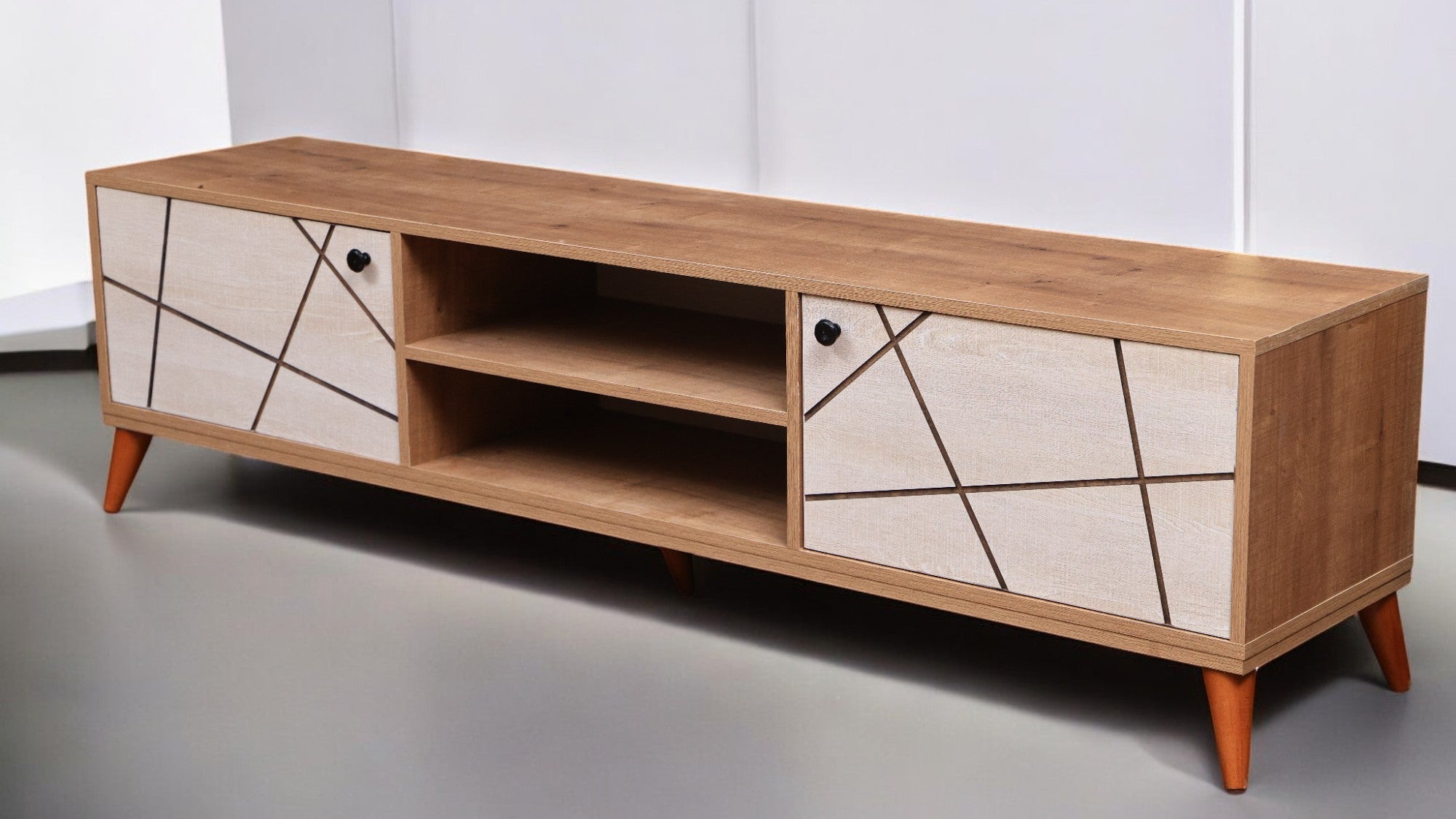 ترابيزة تليفزيون 192