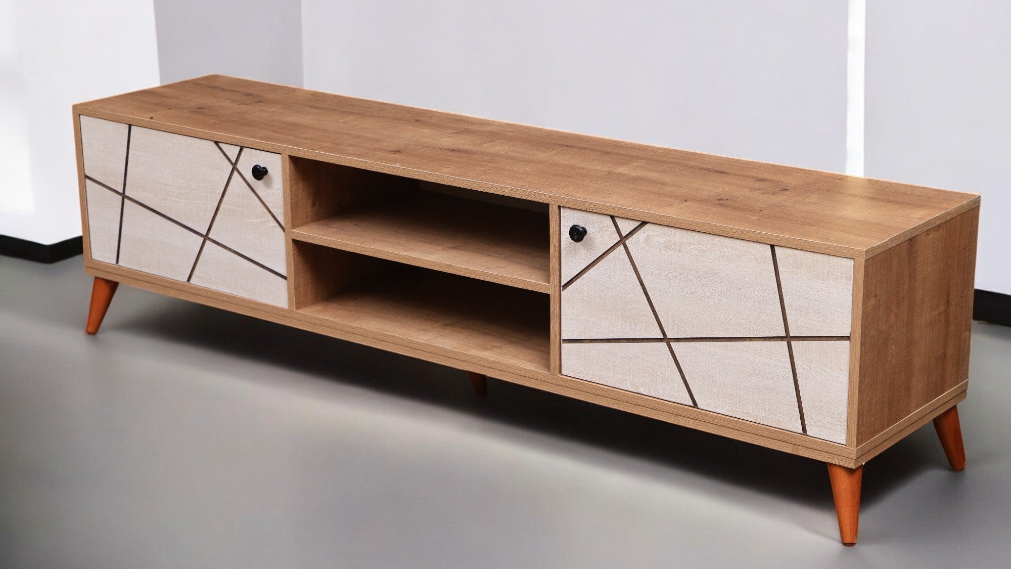 ترابيزة تليفزيون 192