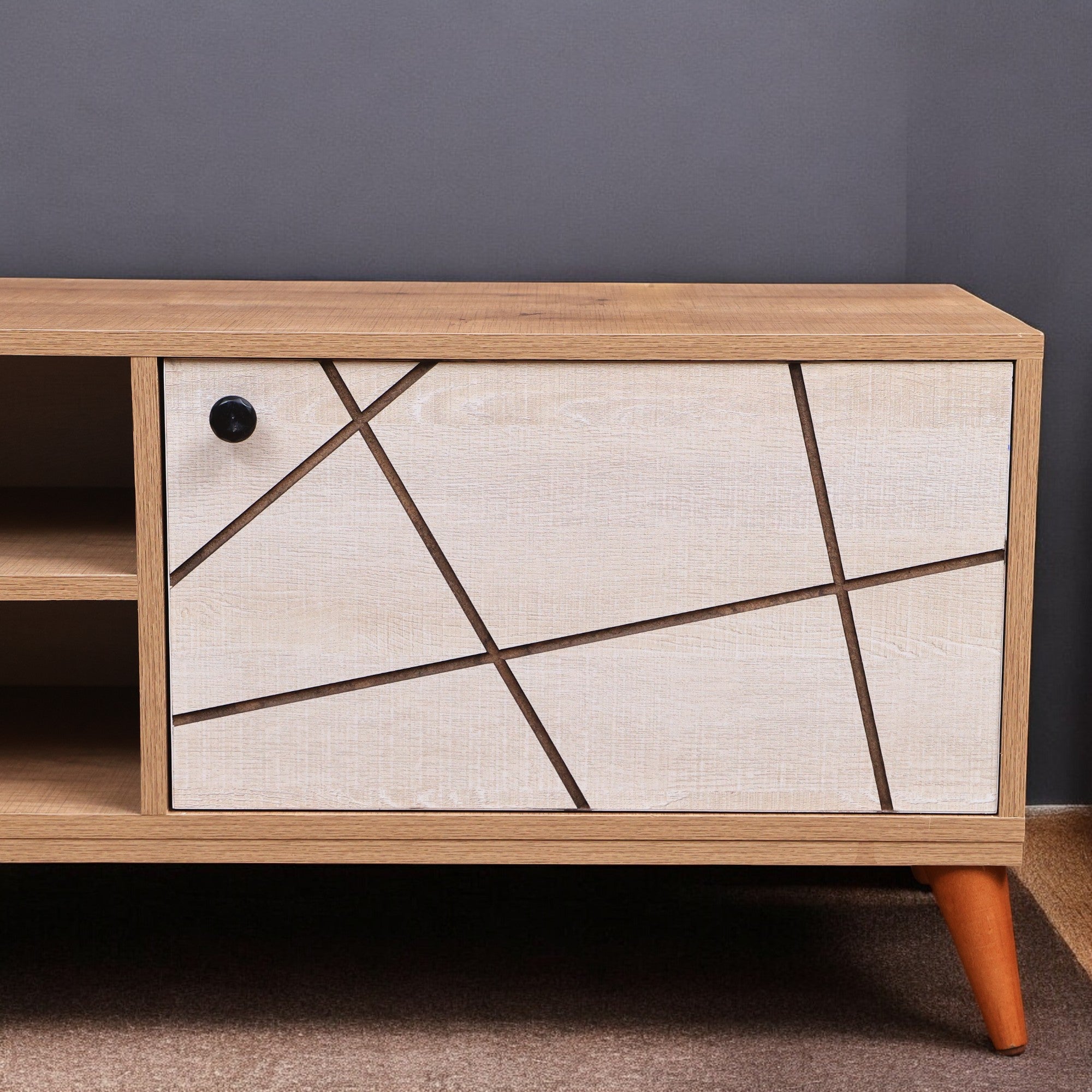 ترابيزة تليفزيون 192