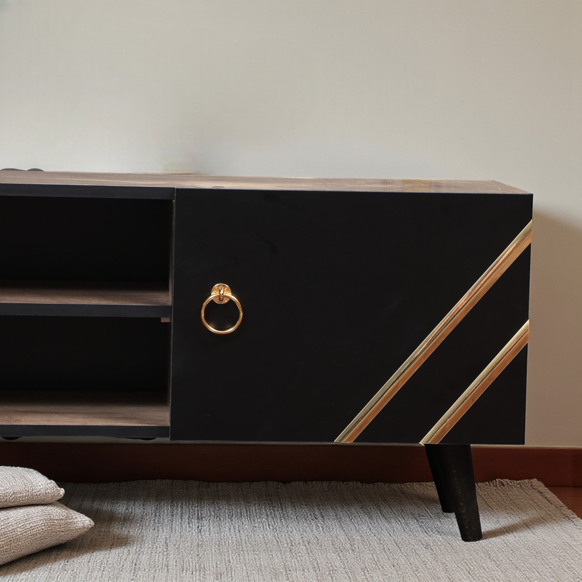 ترابيزة تليفزيون 162