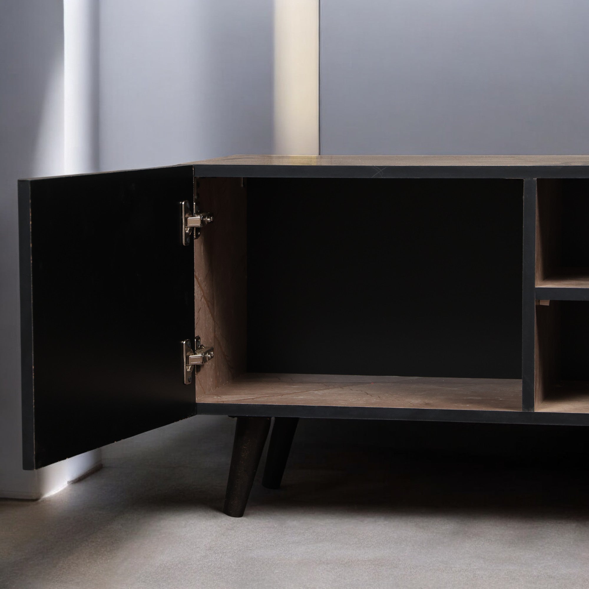 ترابيزة تليفزيون 162