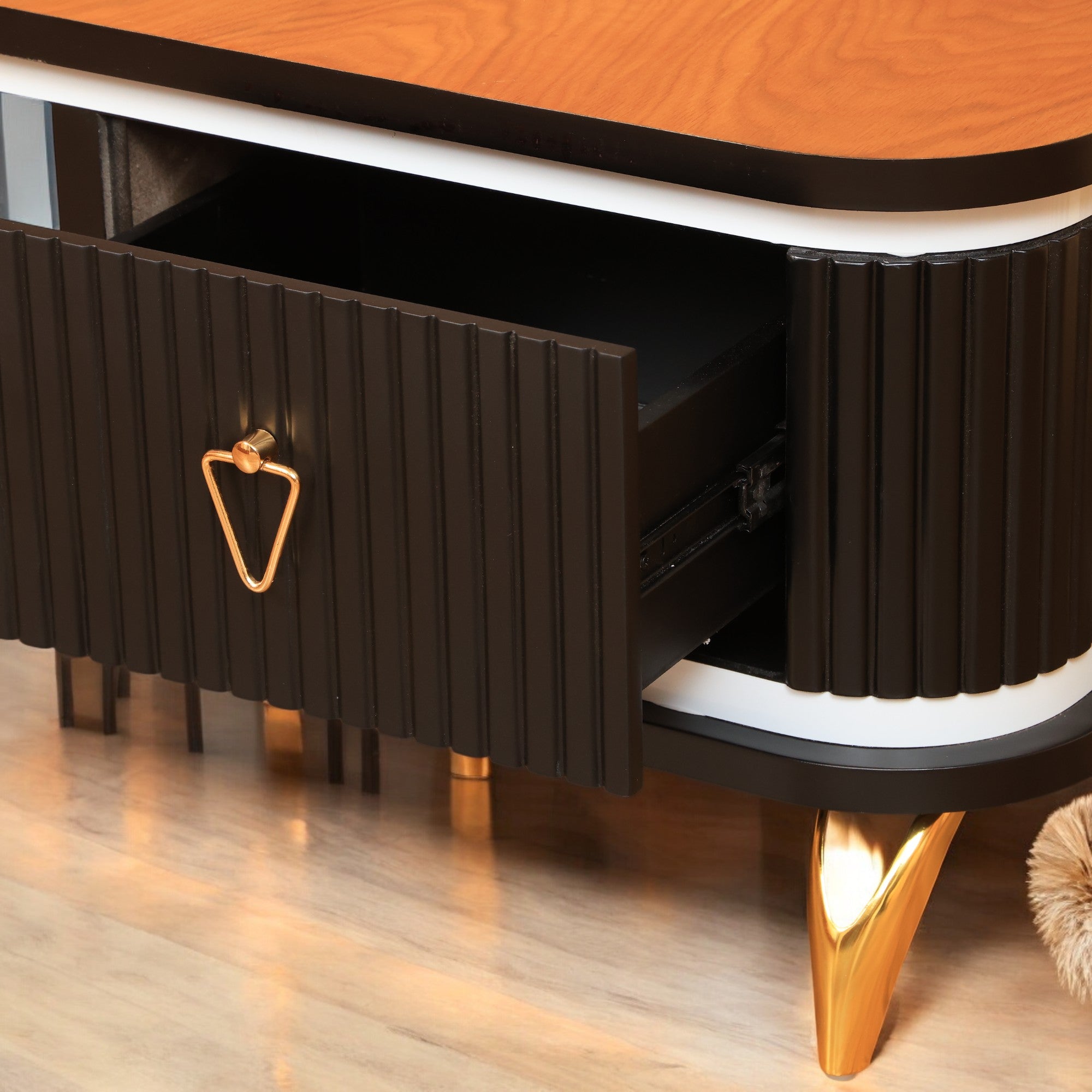 ترابيزة تليفزيون 155