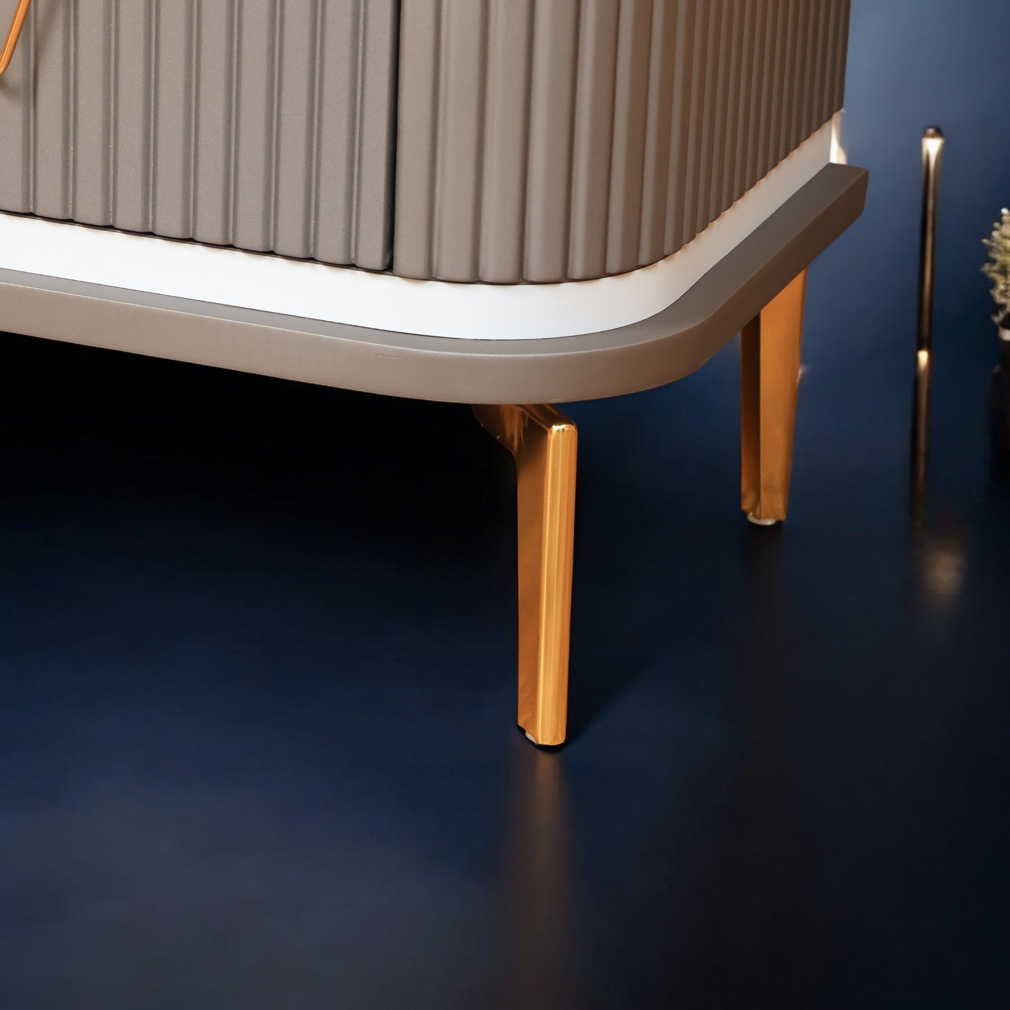 ترابيزة تليفزيون 152