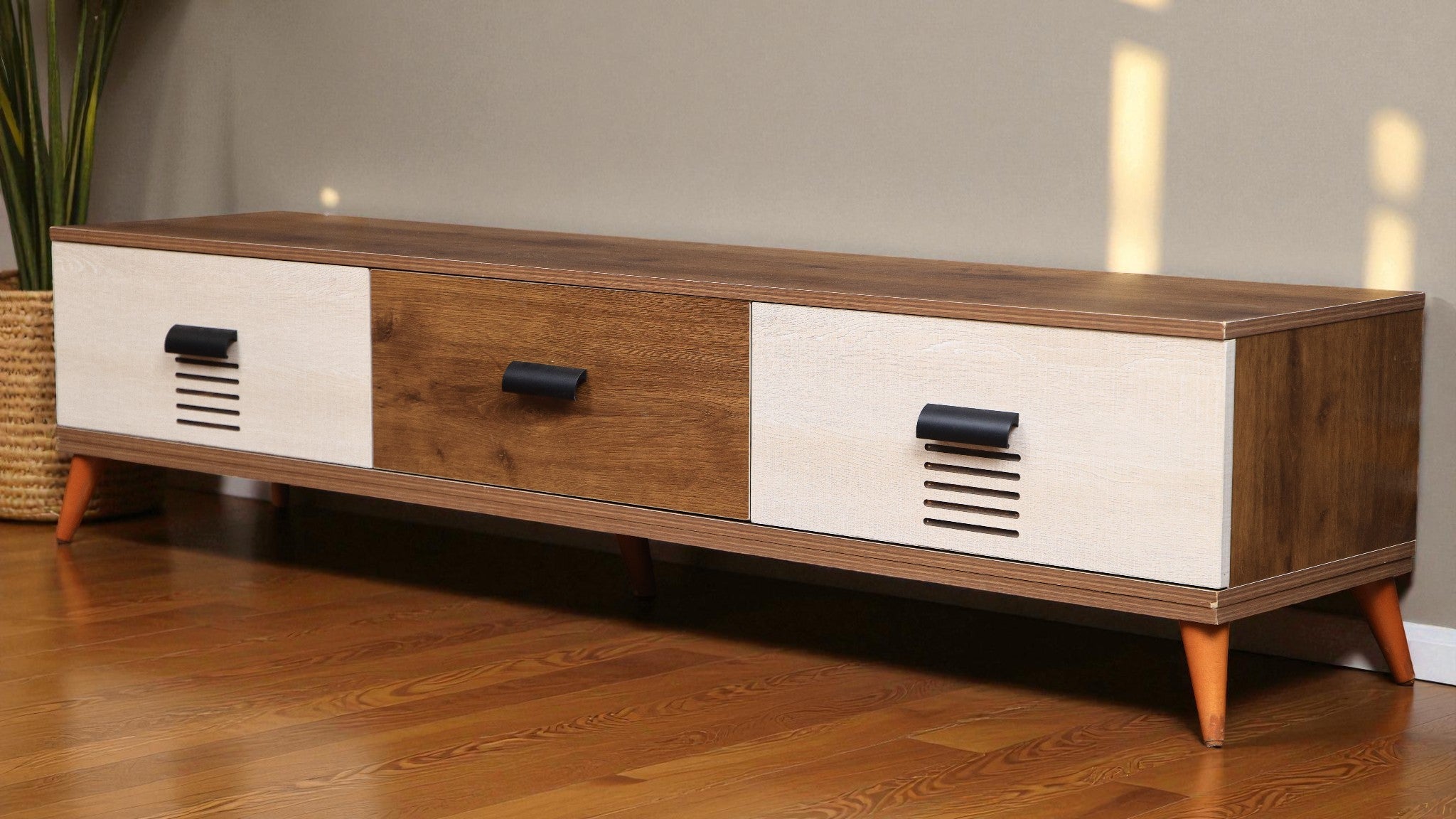 ترابيزة تليفزيون 183