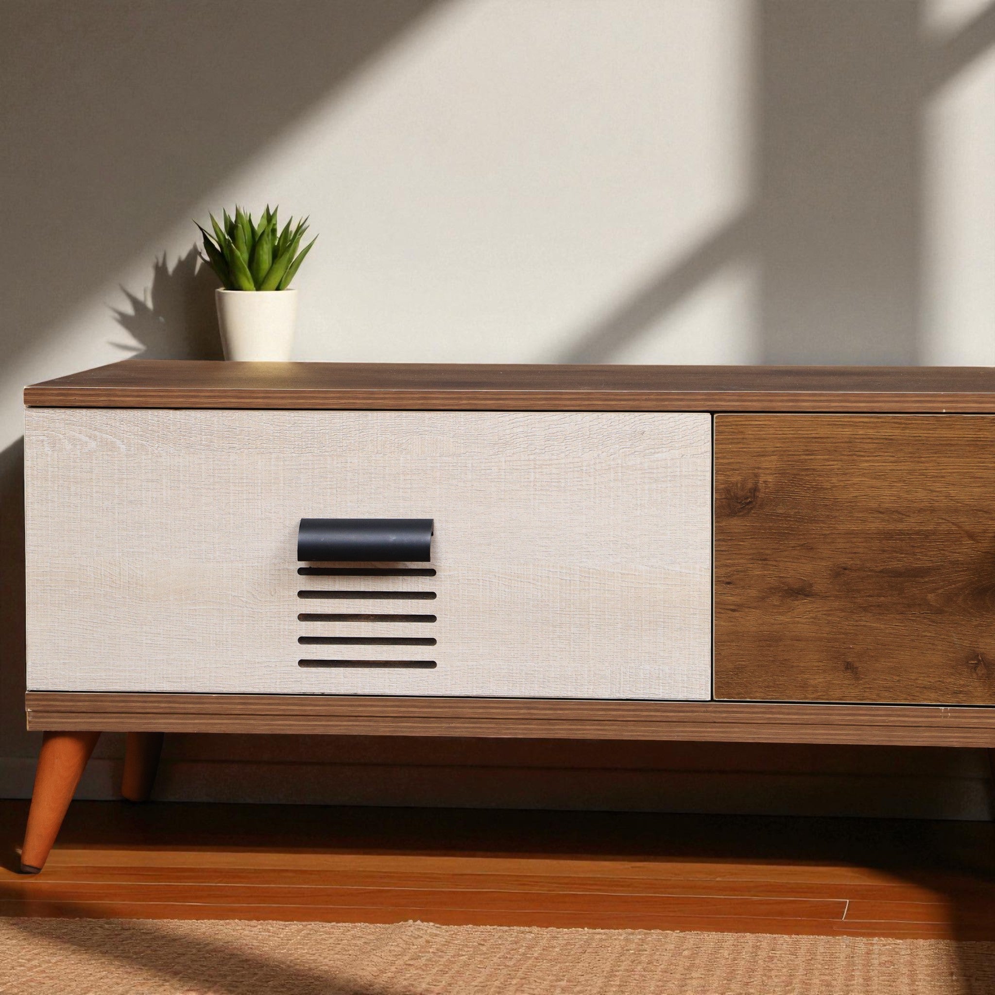 ترابيزة تليفزيون 183