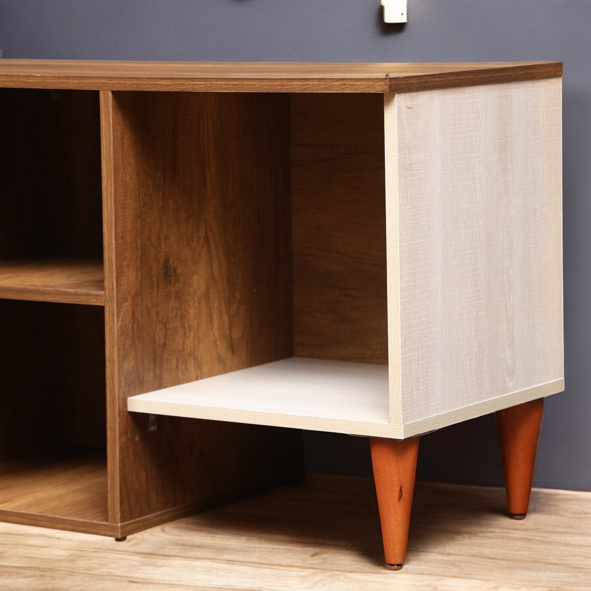 ترابيزة تليفزيون 184