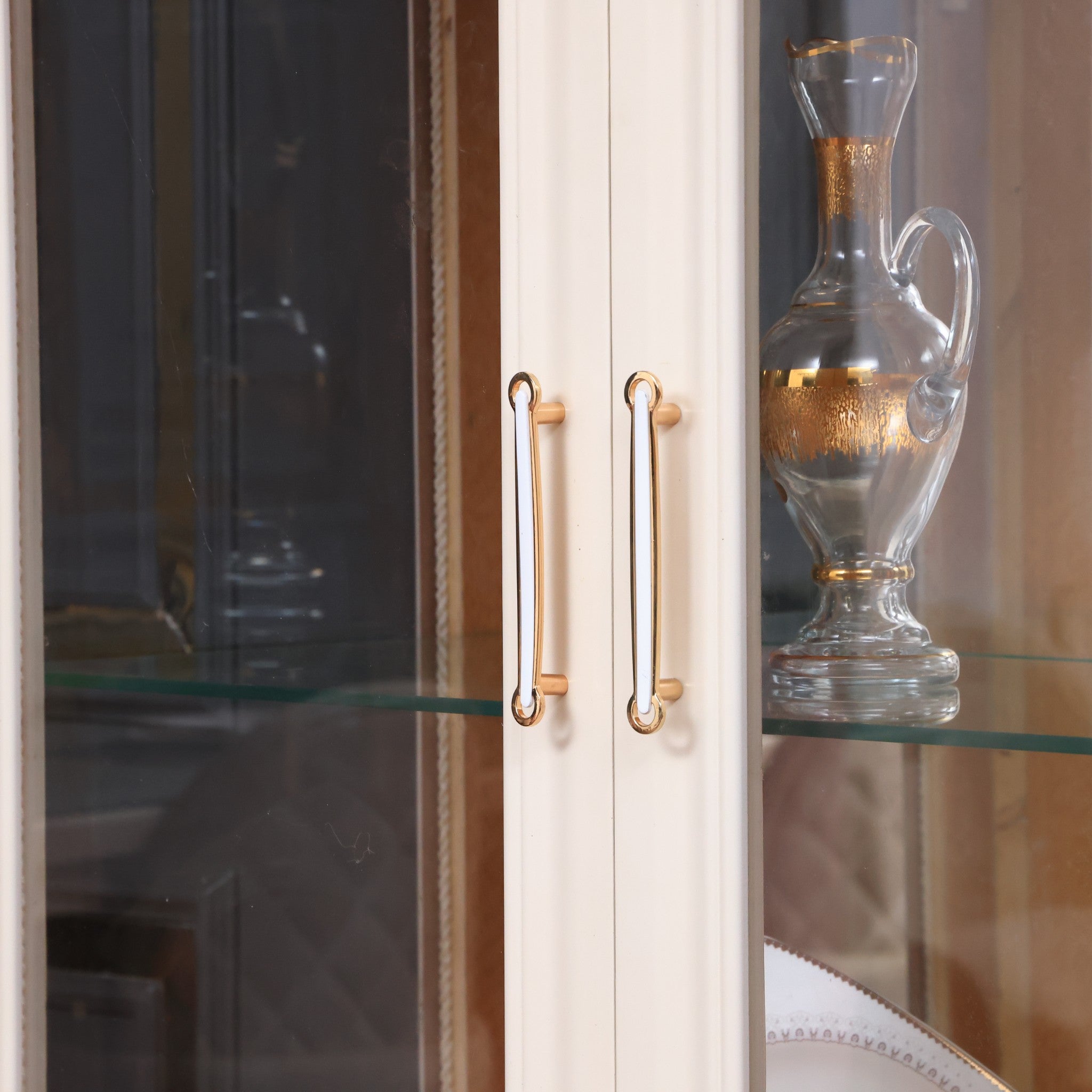 غرفة سفرة 370