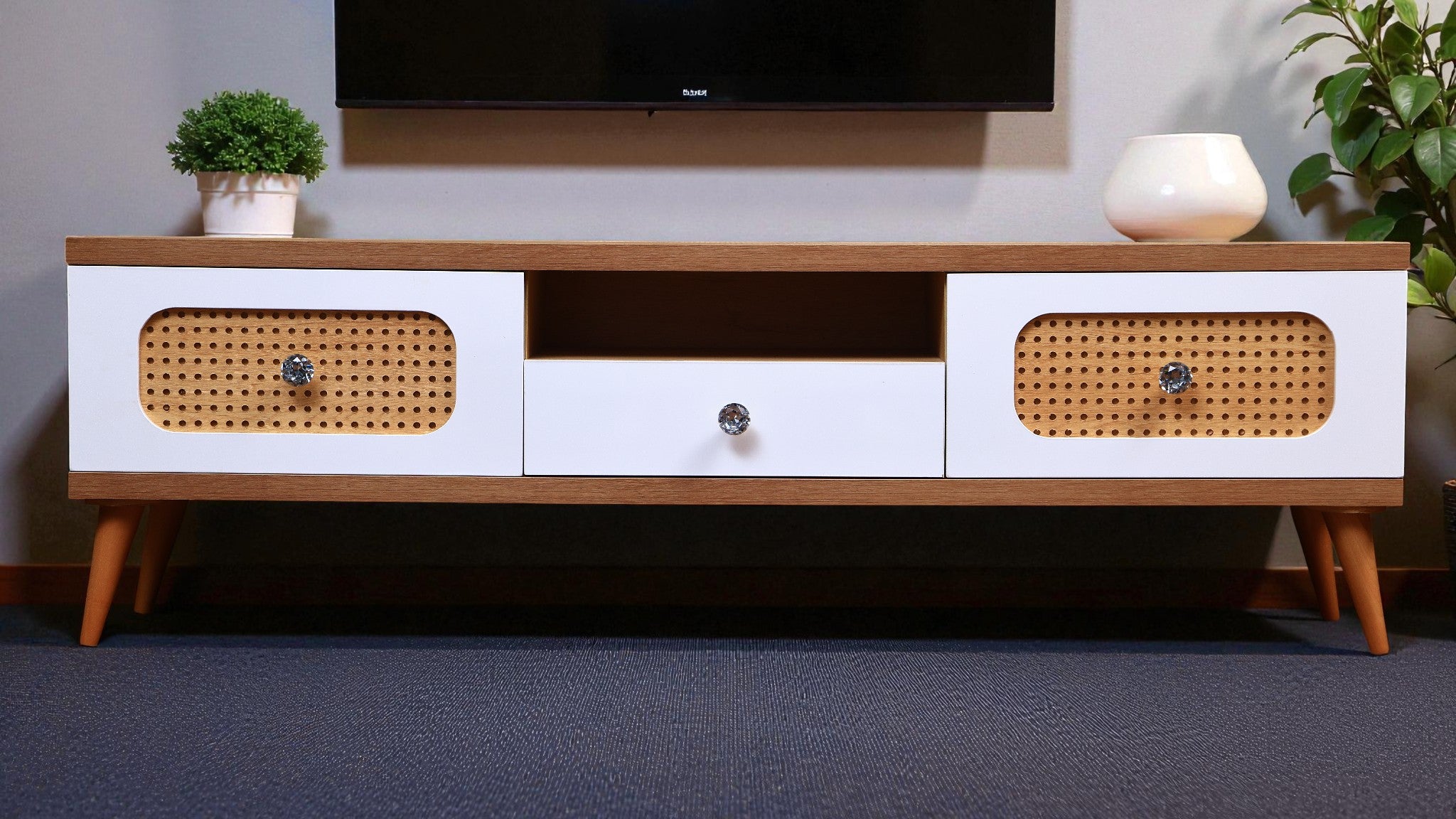 ترابيزة تليفزيون 201