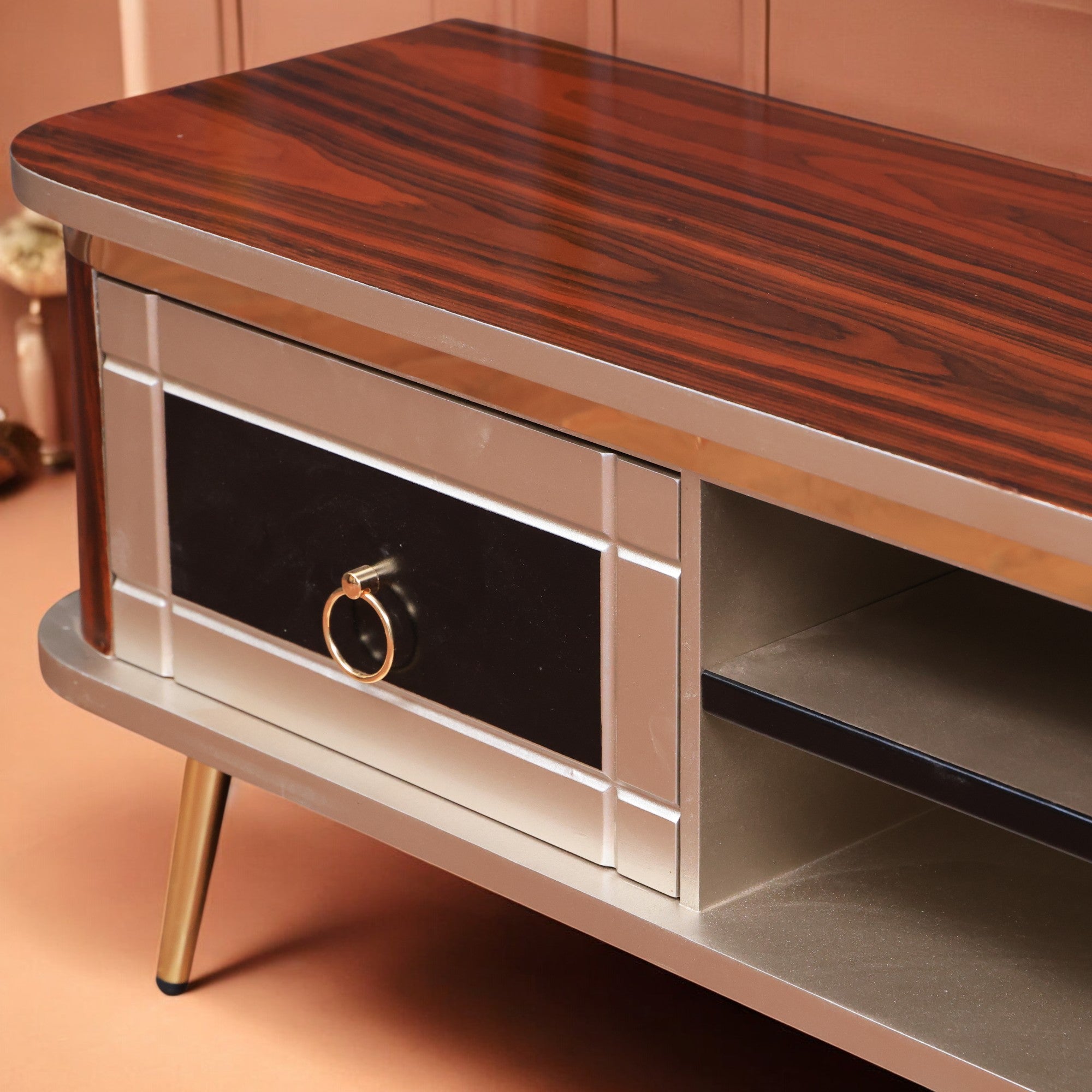 ترابيزة تليفزيون 169