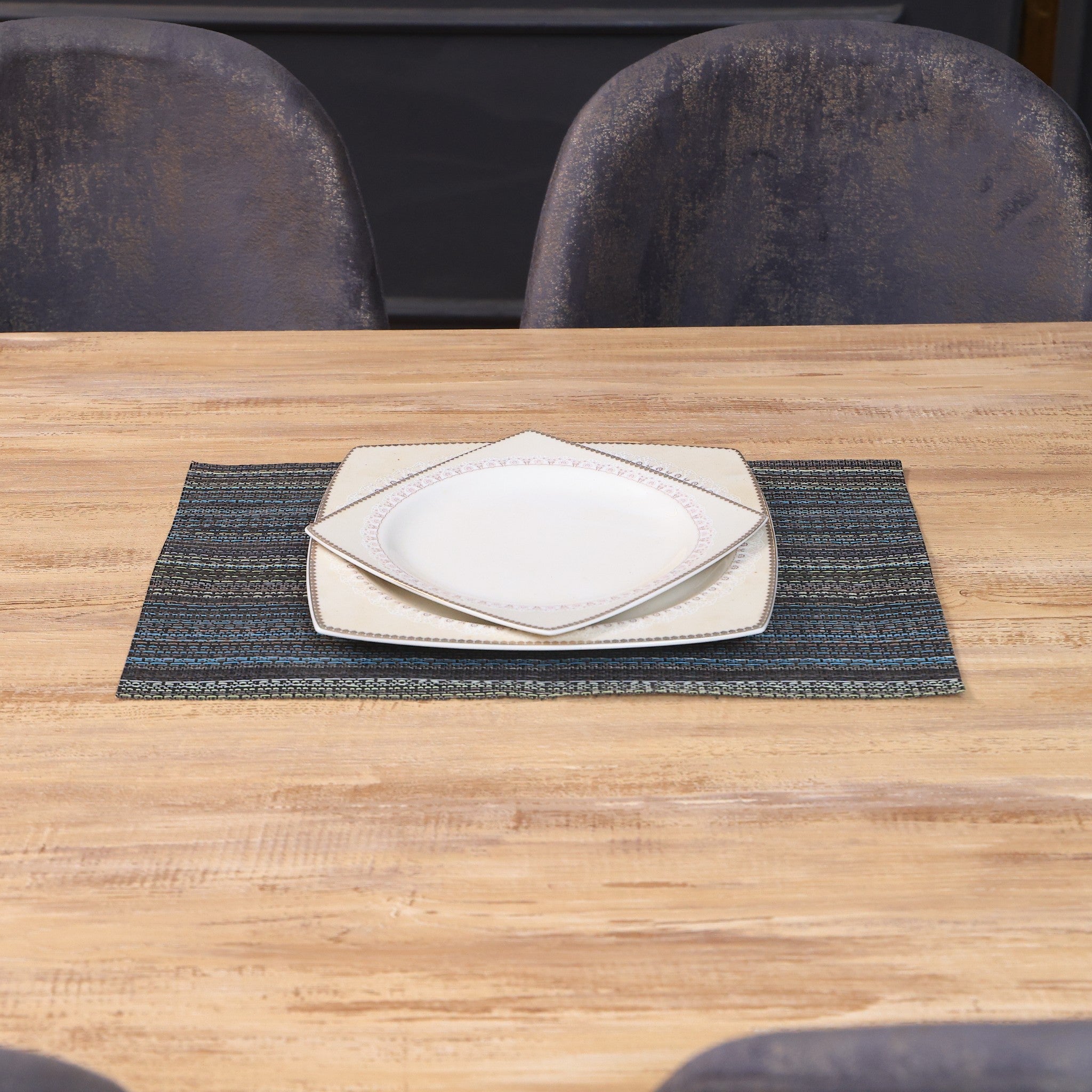 غرفة سفرة 641