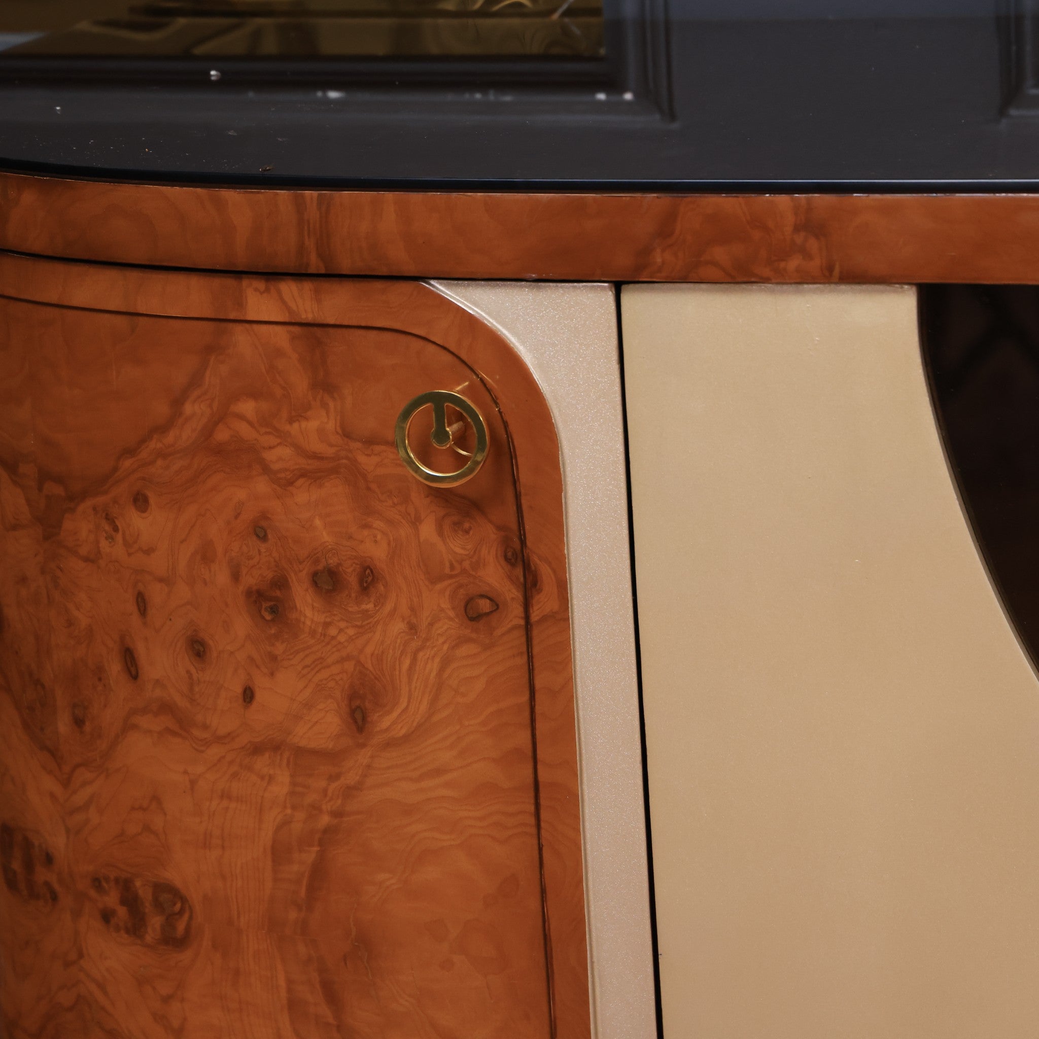 غرفة سفرة 349