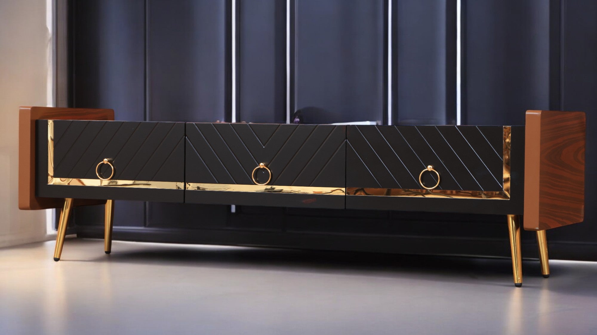 ترابيزة تليفزيون 158