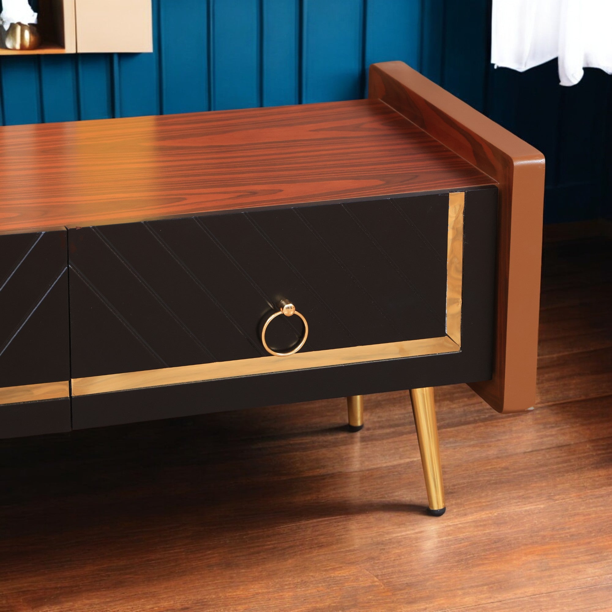 ترابيزة تليفزيون 158