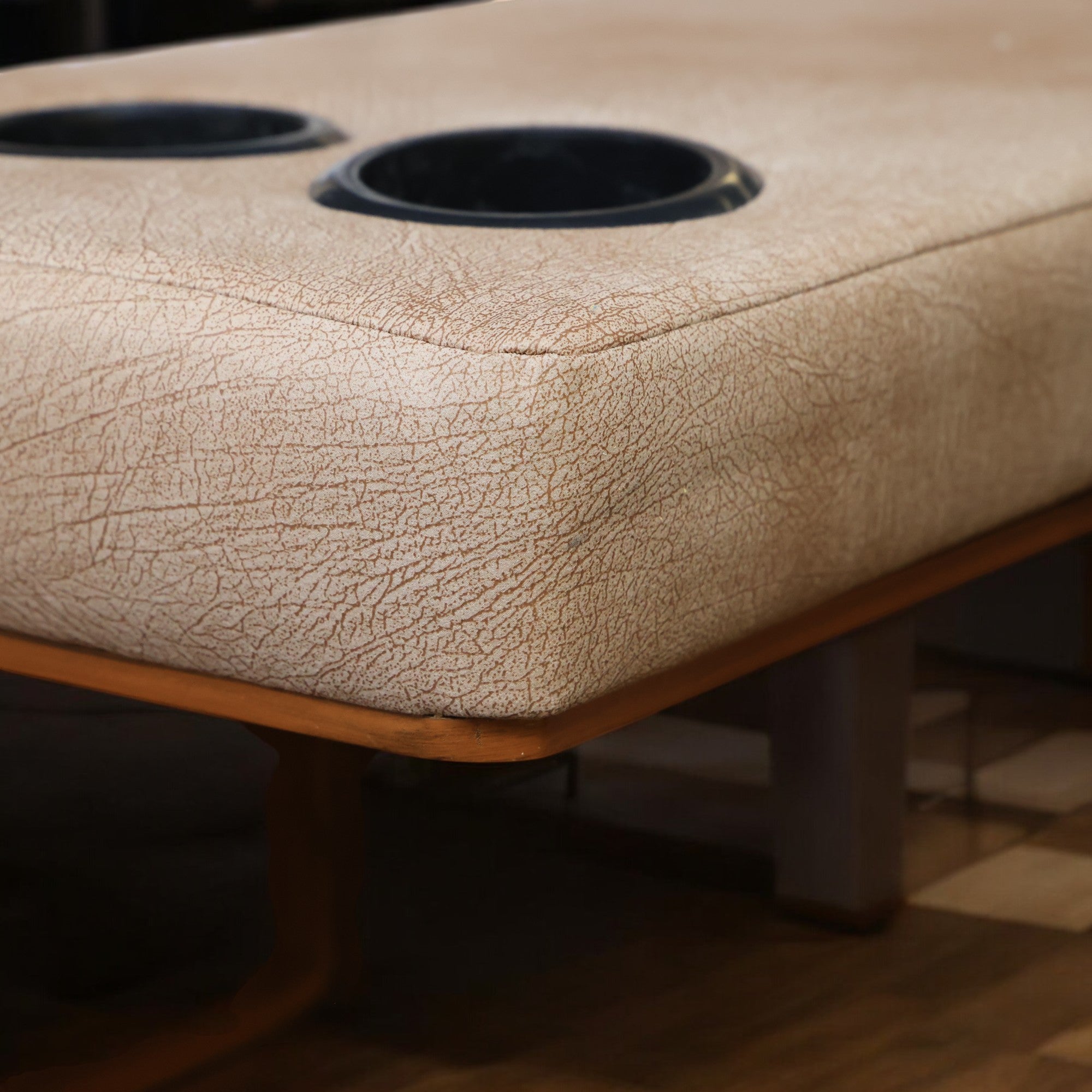 ركنة سرير وسحارة 252