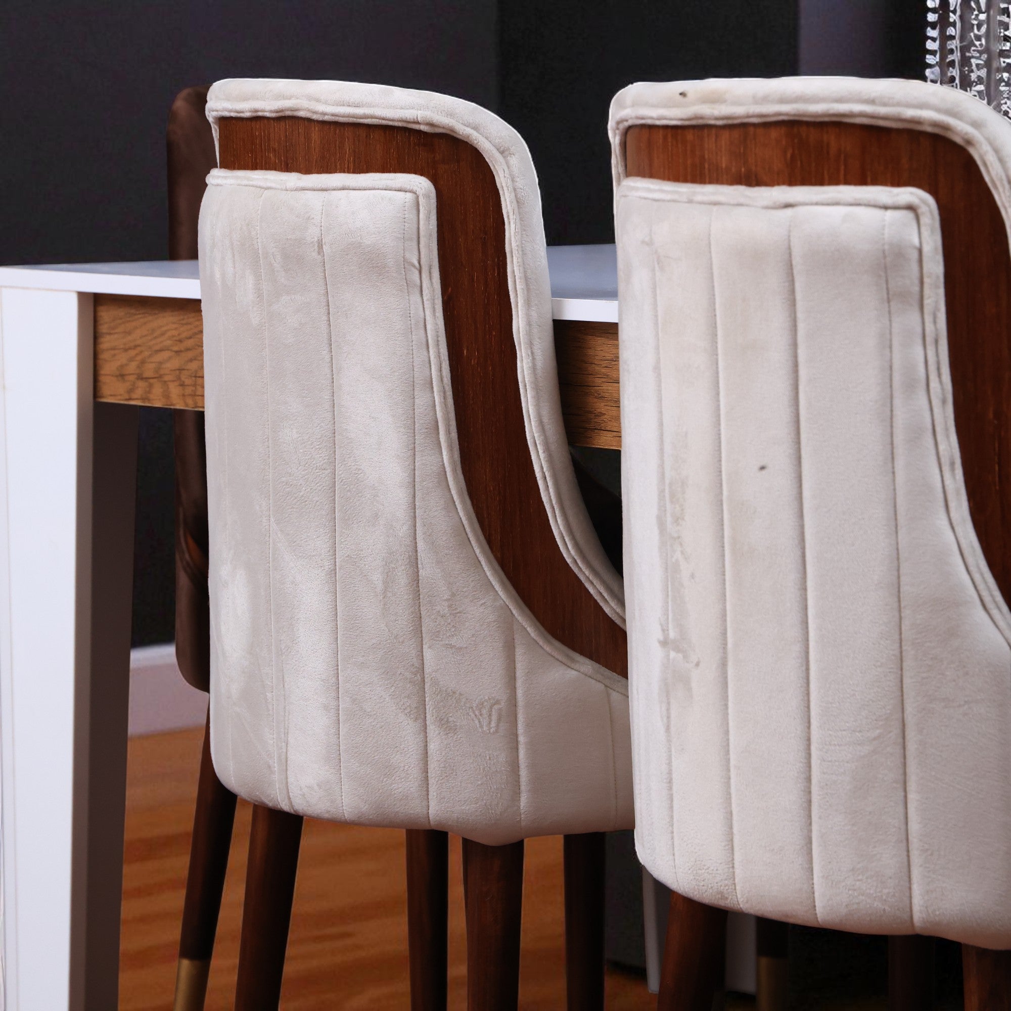 غرفة سفرة 351