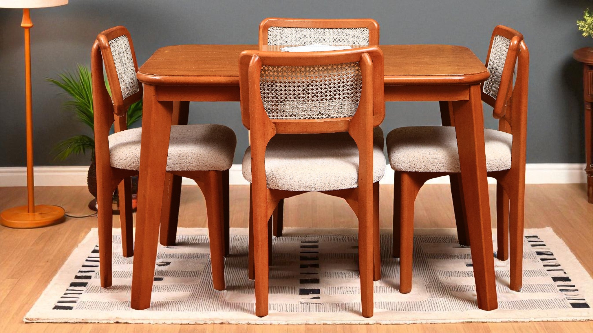 ترابيزة سفرة 558