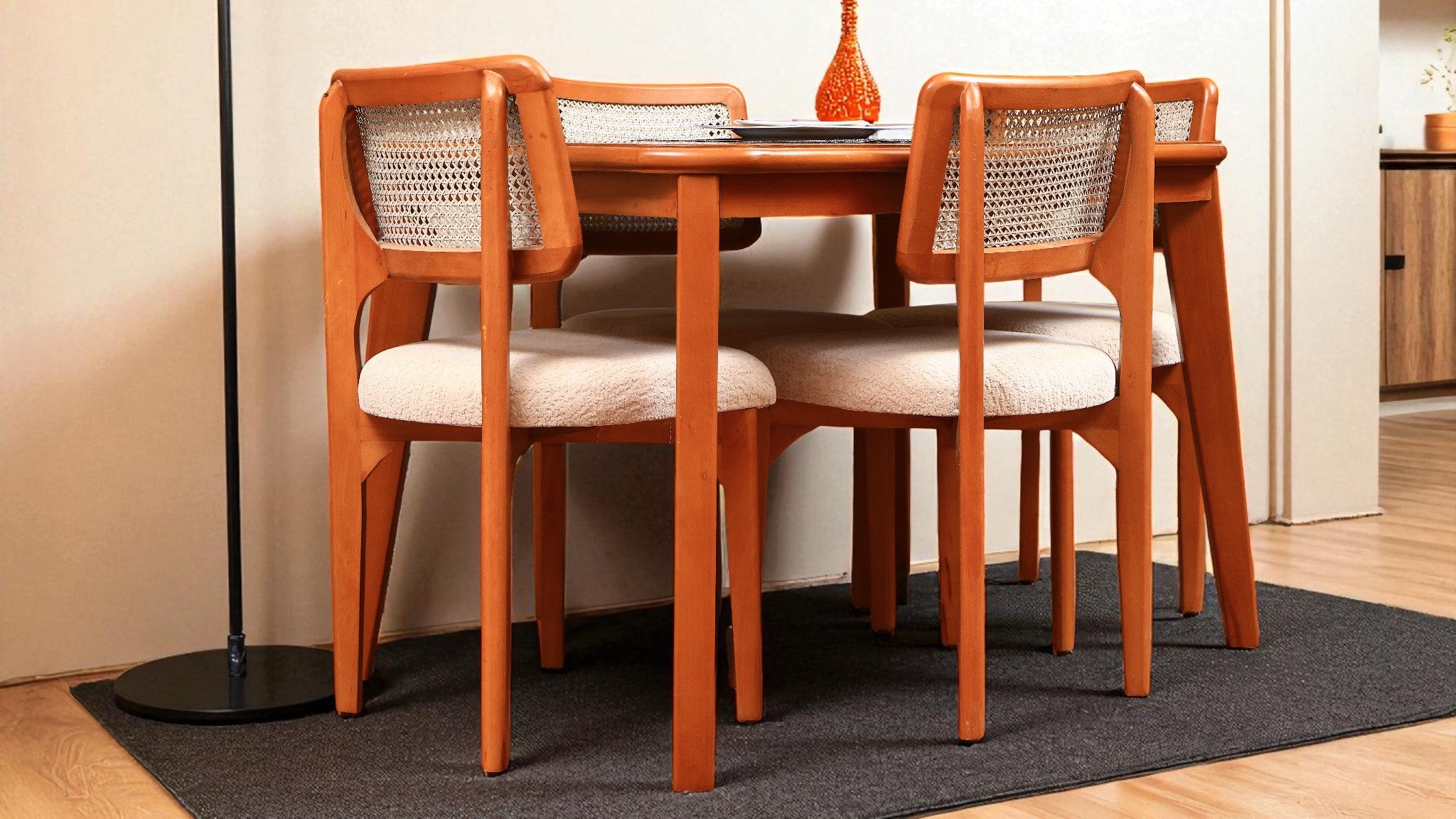 ترابيزة سفرة 558