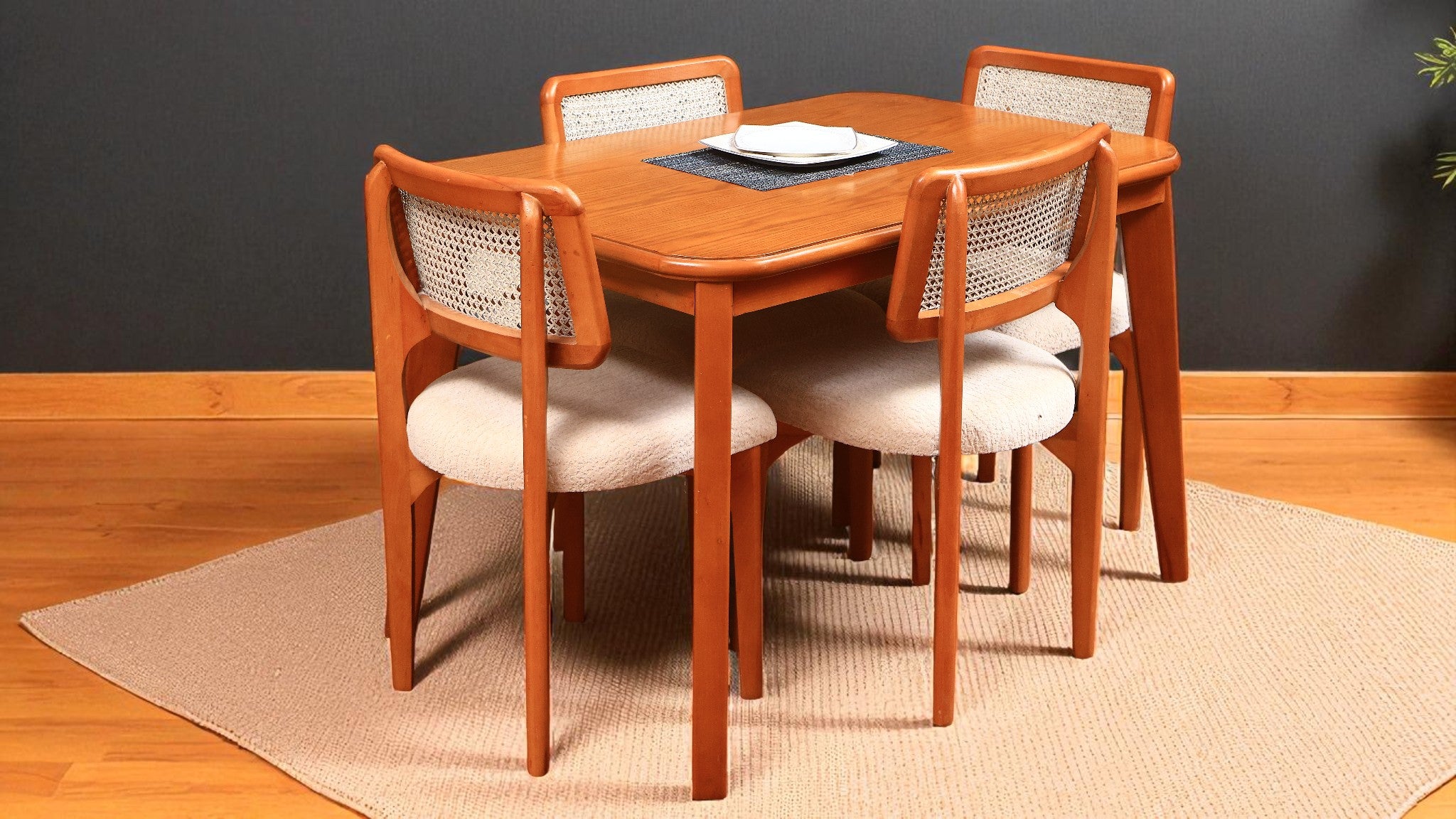 ترابيزة سفرة 558