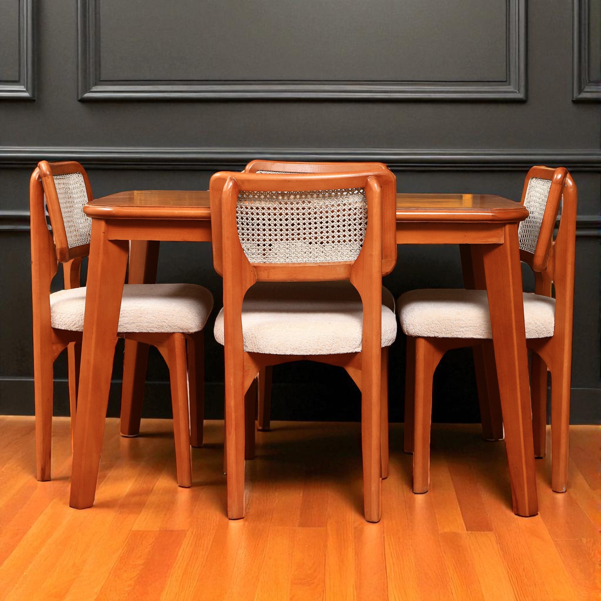 ترابيزة سفرة 558