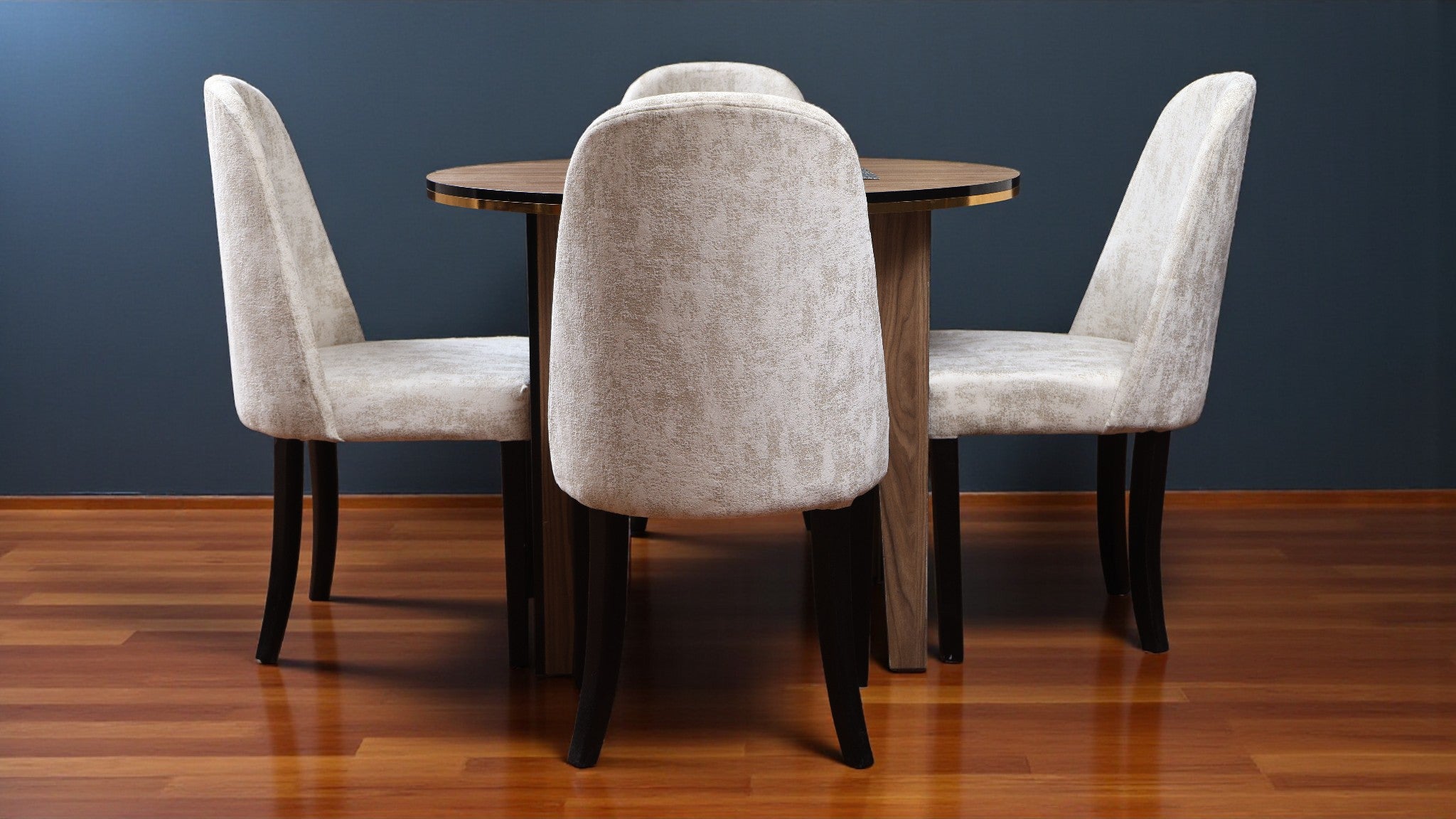 ترابيزة سفرة 528