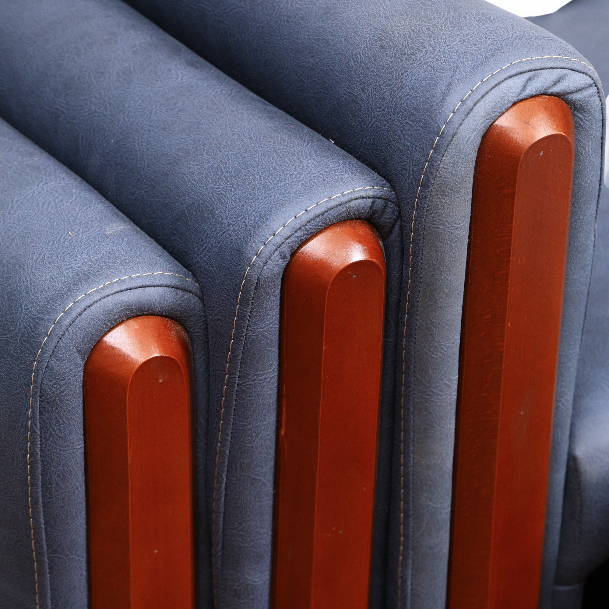 ركنة سرير وسحارة 316