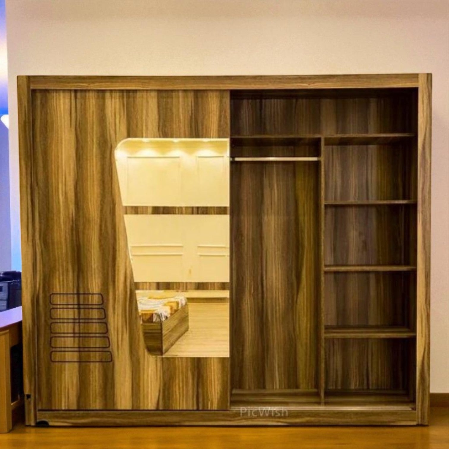 دولاب ماستر 107