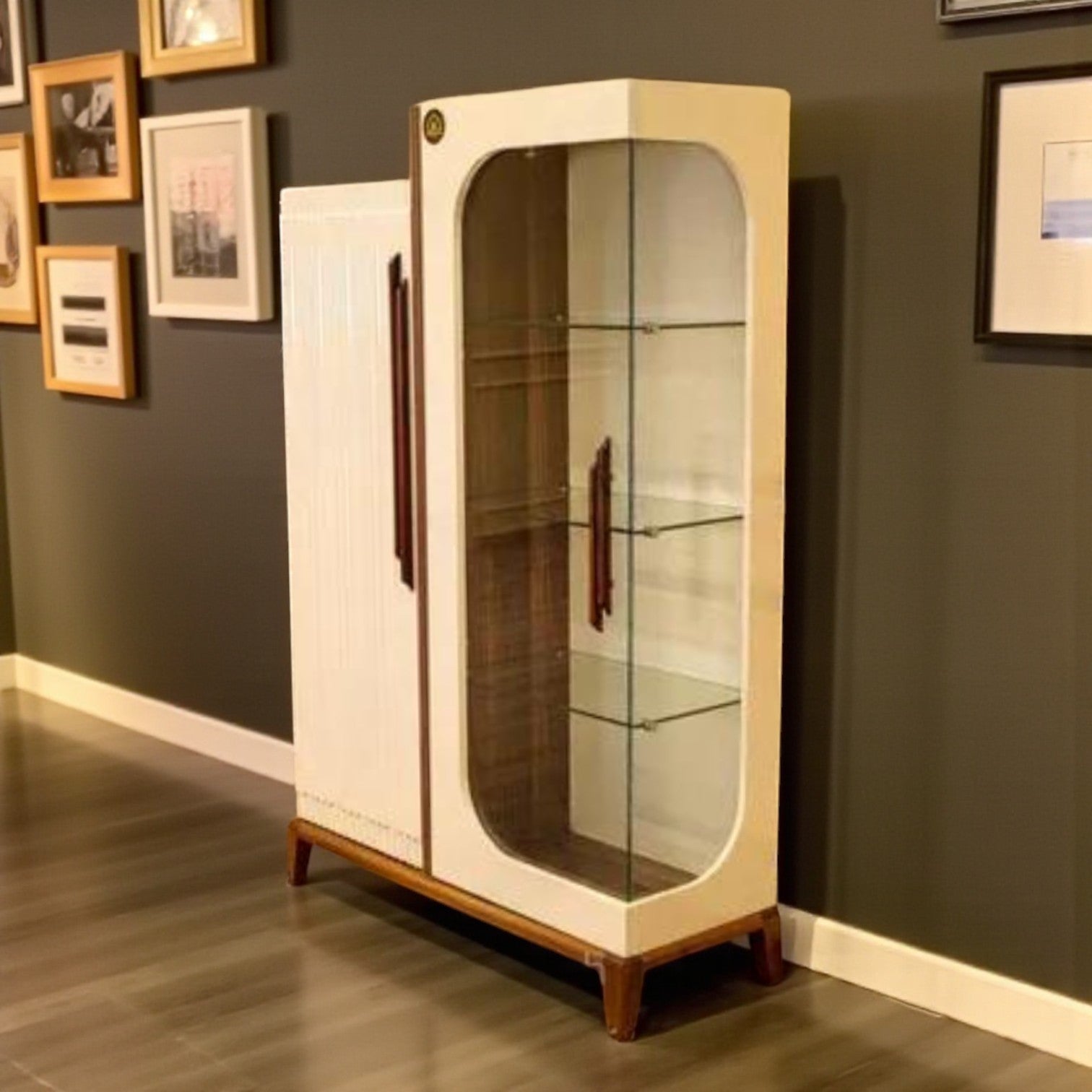 غرفة سفرة 107